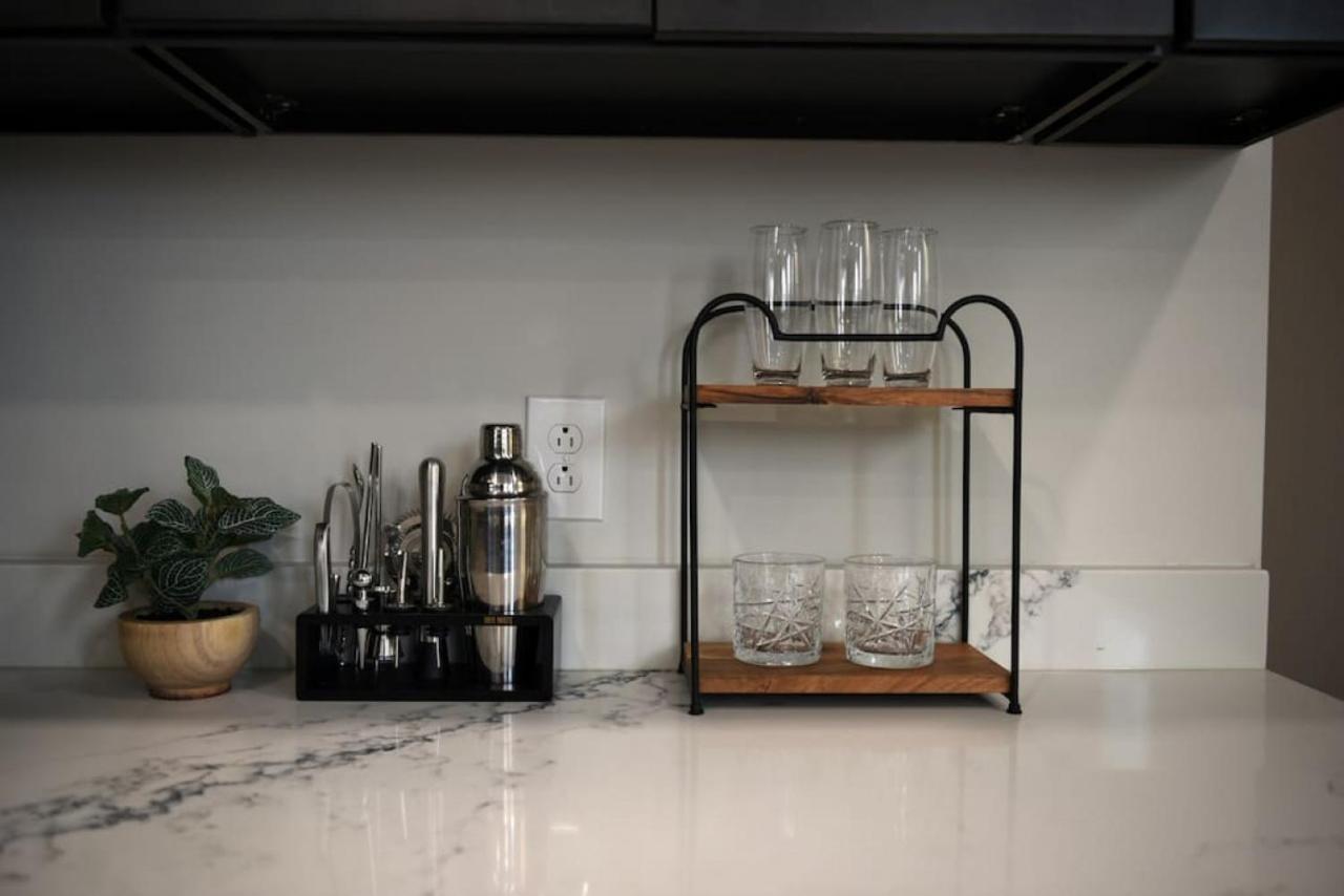 Hostwise - The Peralta - Brand New, Great Kitchen, Theater Ferienhaus